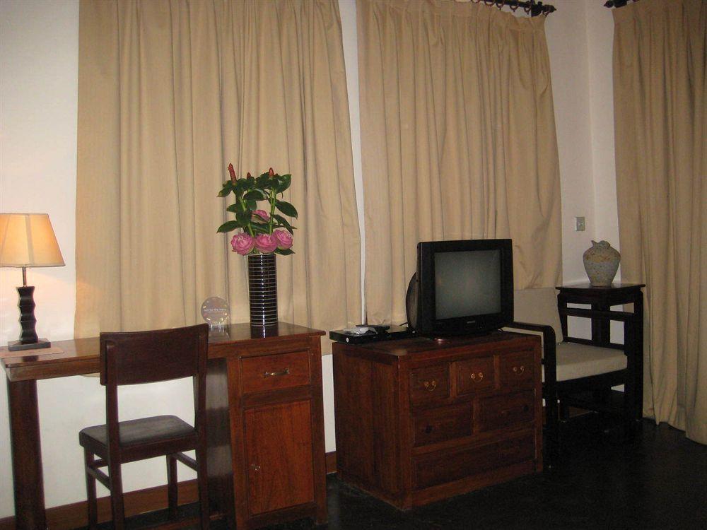 Anise Hotel And Restaurant Phnom Penh Exterior foto
